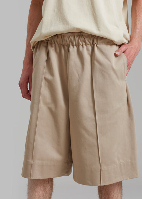 Adan Bermuda Shorts - Beige
