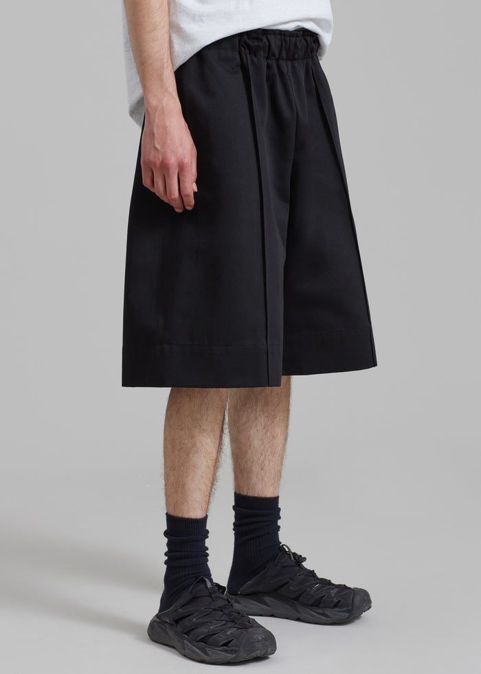 Adan Bermuda Shorts - Black