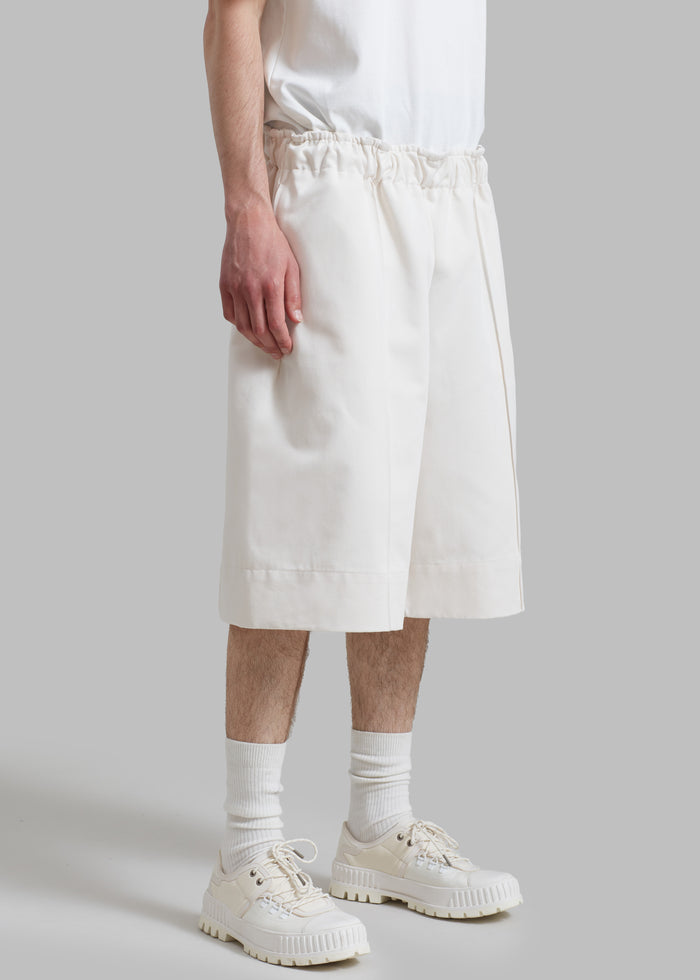 Adan Bermuda Shorts - Cream