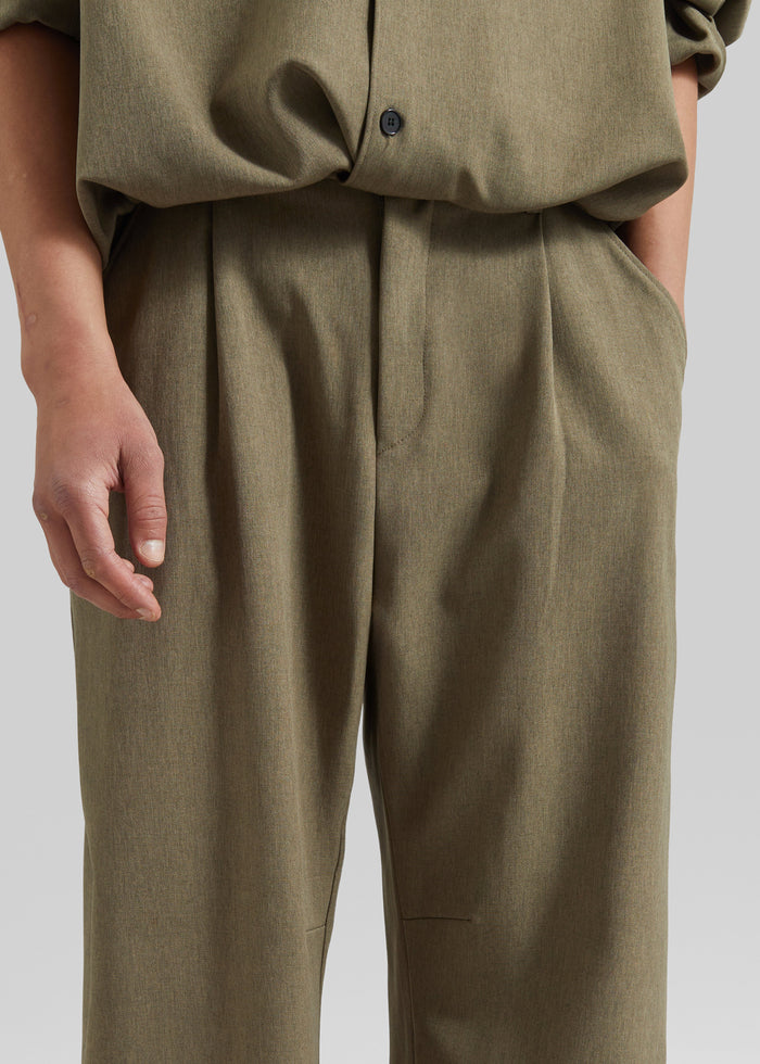 Alessio Straight Trousers - Olive