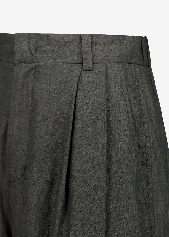 Amomento Linen Two Tuck Wide Pants - Khaki Grey