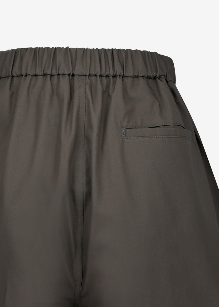 Amomento Two Tuck Wide Shorts - Brown