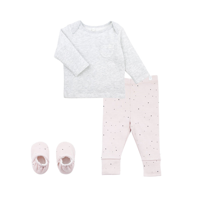 flatlay_roundel_signature_fabric grey baby t-shirt, leggings and baby booties made from organic materials