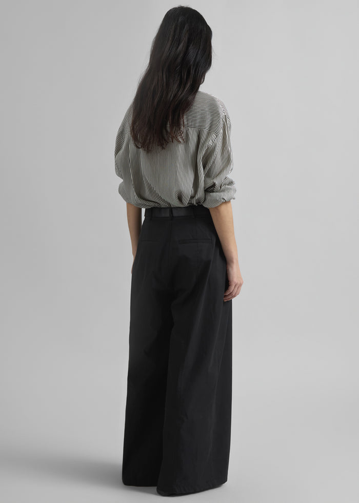 Ballia Pleated Pants - Black