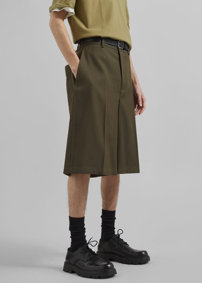 Belgrave Bermuda Shorts - Army Green