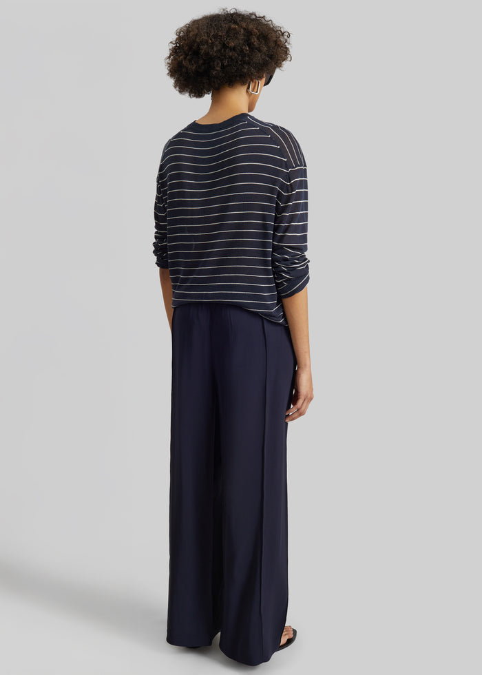 Biarritz Fine Knit Pullover - Navy/White Stripe