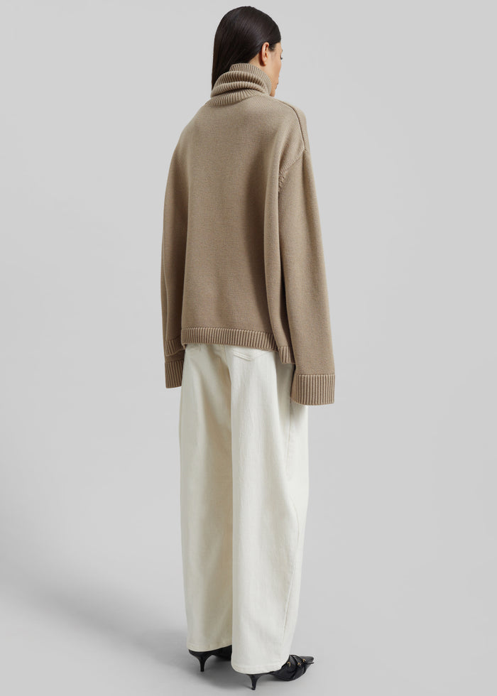 Caistor Corduroy Barrel Leg Pants - Ivory