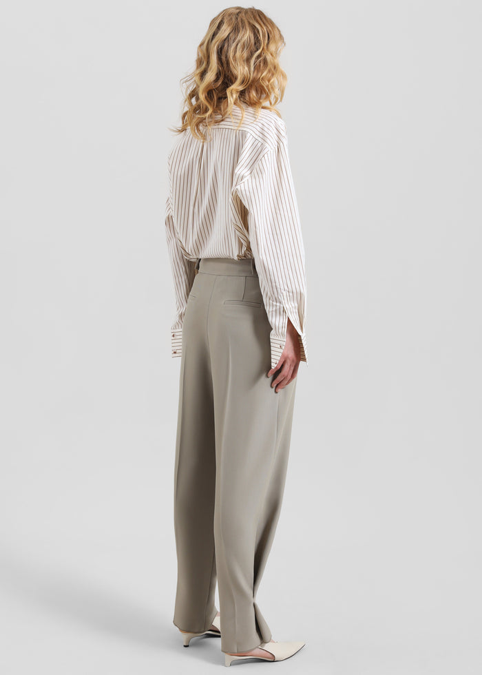 Dina Pleated Trousers - Light Taupe
