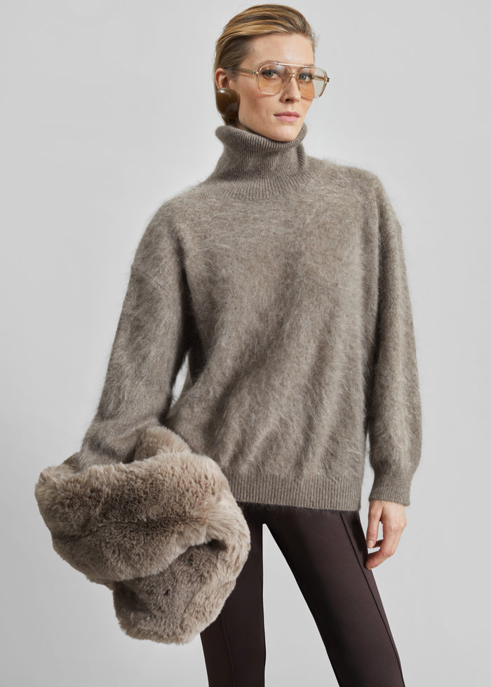 Dolomia Faux Fur Bag - Light Taupe
