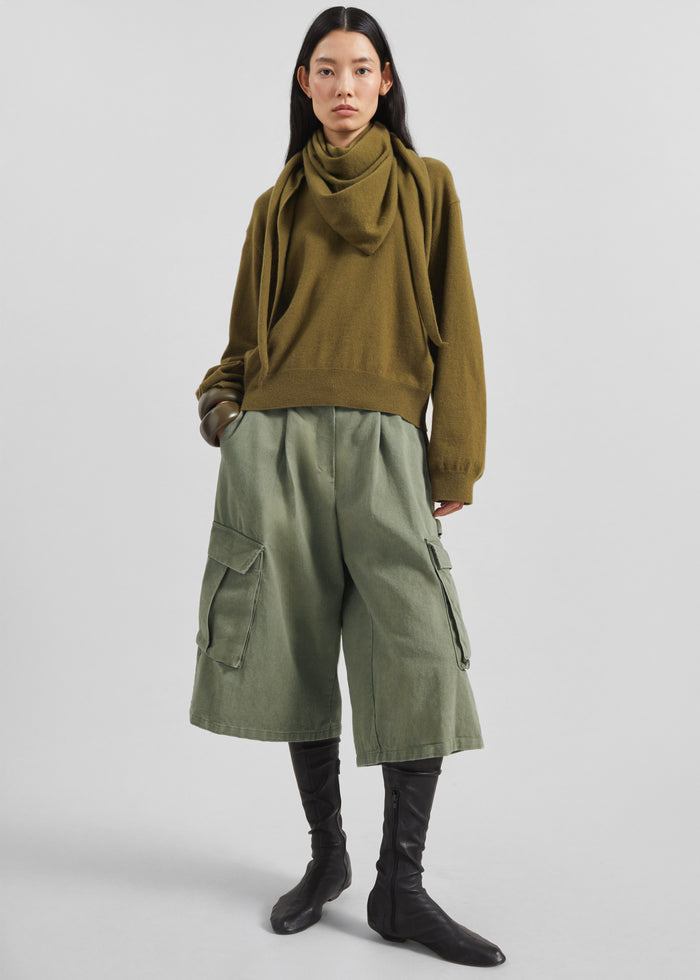 Dorva Cargo Bermuda Shorts - Pale Olive