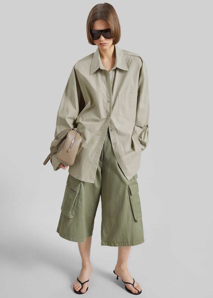 Dorva Cargo Bermuda Shorts - Pale Olive