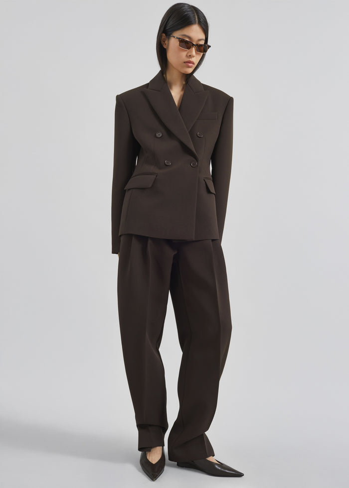 Doyer Pleated Trousers - Brown