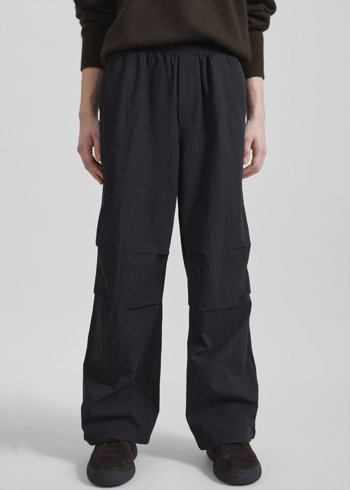 Dunmore Parachute Pants - Black