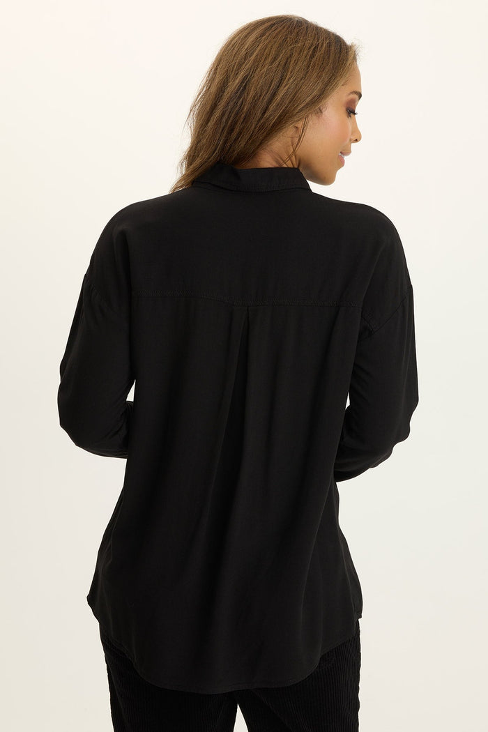 Wearables Dusten Lightweight Oversize Button-Up