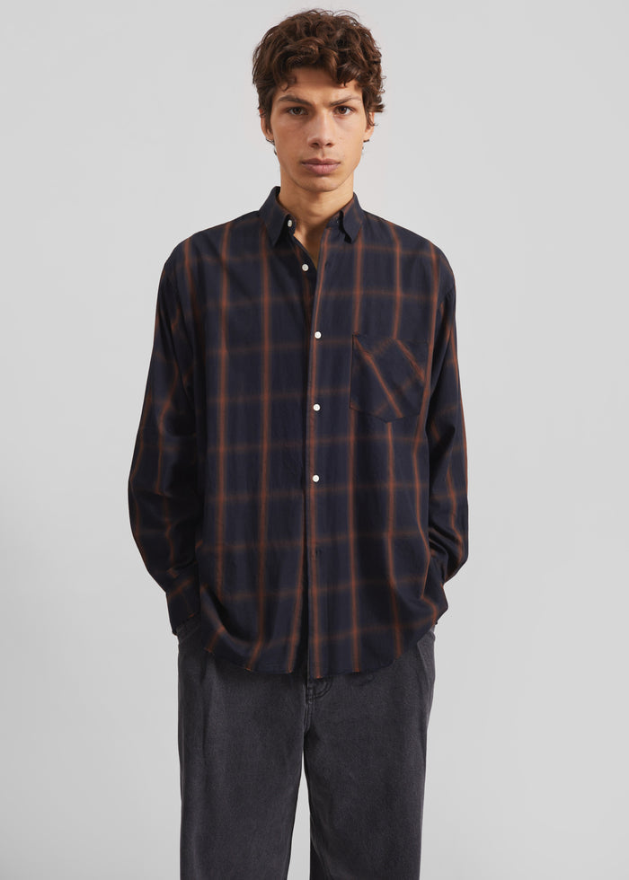 Evald Shirt - Navy Plaid