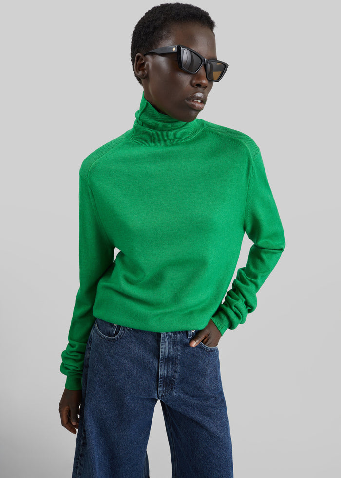 Eve Thin Turtleneck Sweater - Green