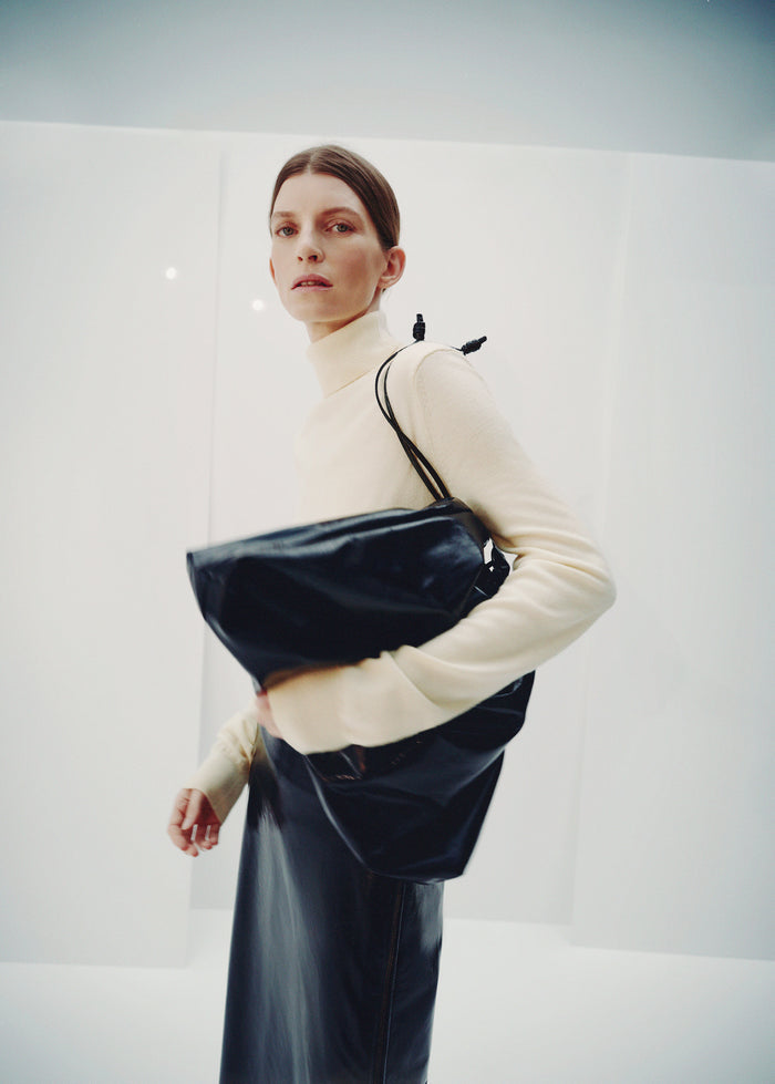 Eve Thin Turtleneck Sweater - Pale Yellow