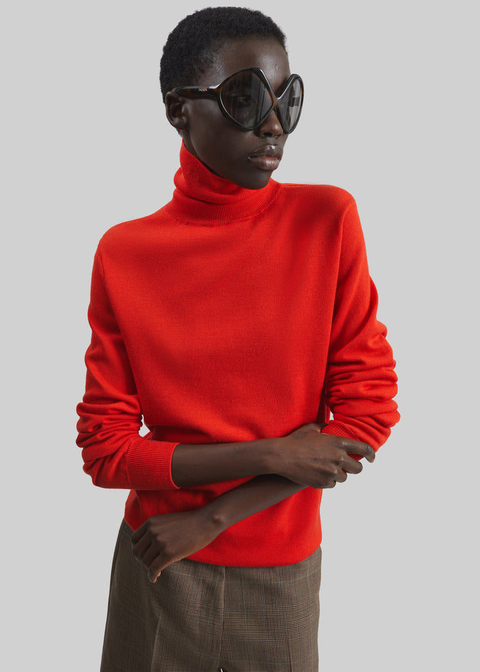 Eve Thin Turtleneck Sweater - Red