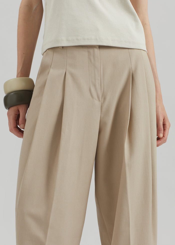 Gelso Pleated Twill Trousers - Beige