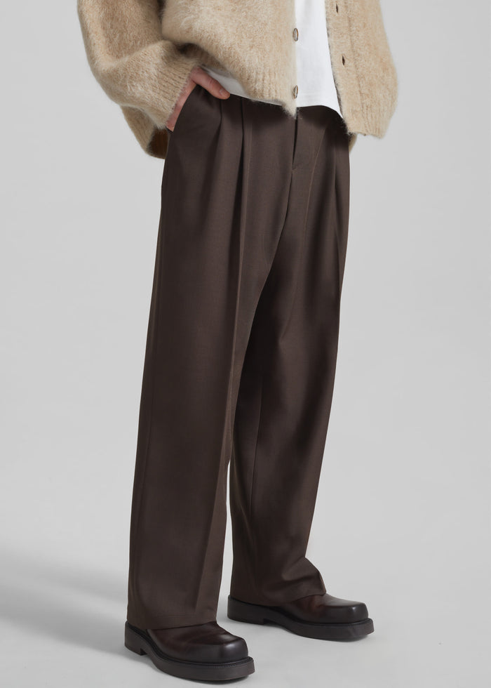 Halbert Pleated Trousers - Brown