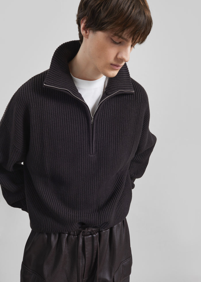 Harrison Quarter Zip Jumper - Dark Plum