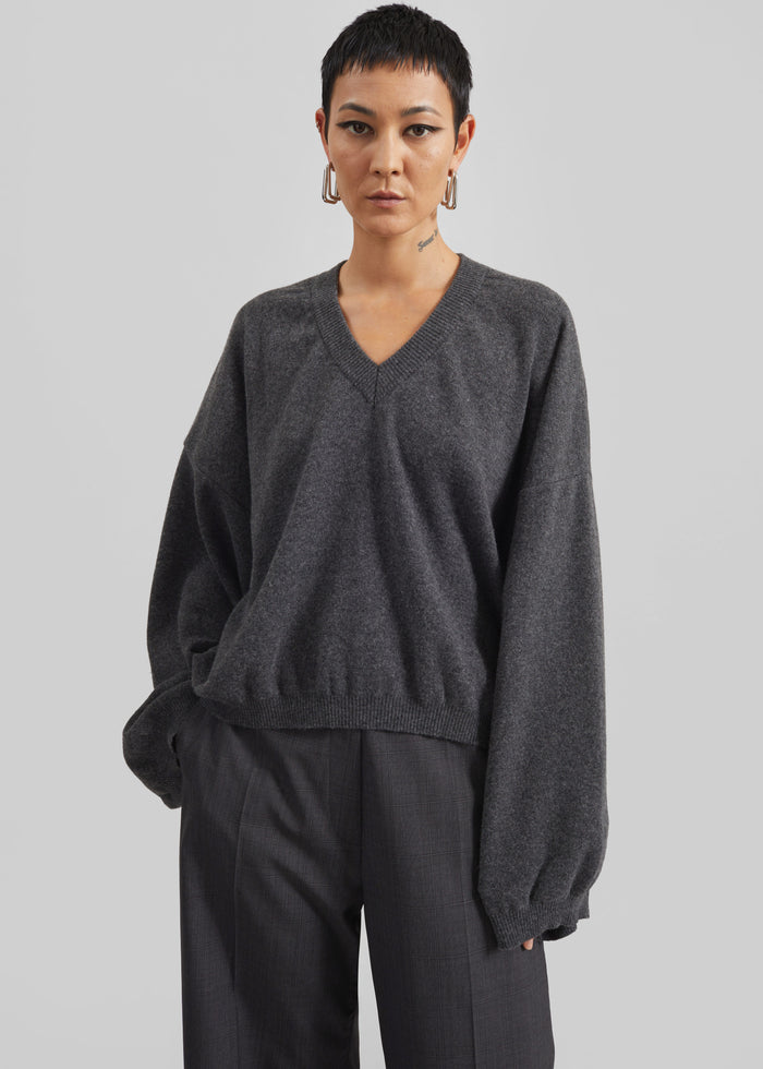 Ilston V-Neck Sweater - Grey