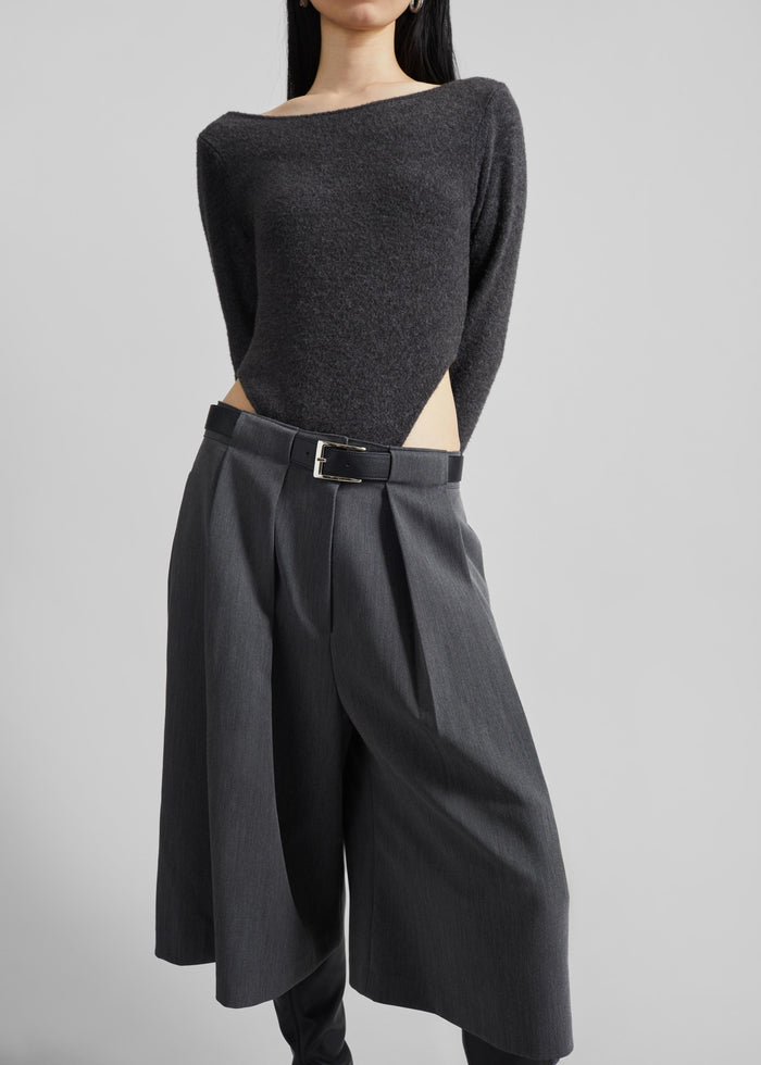 Kalvo Belted Bermuda Shorts - Dark Grey