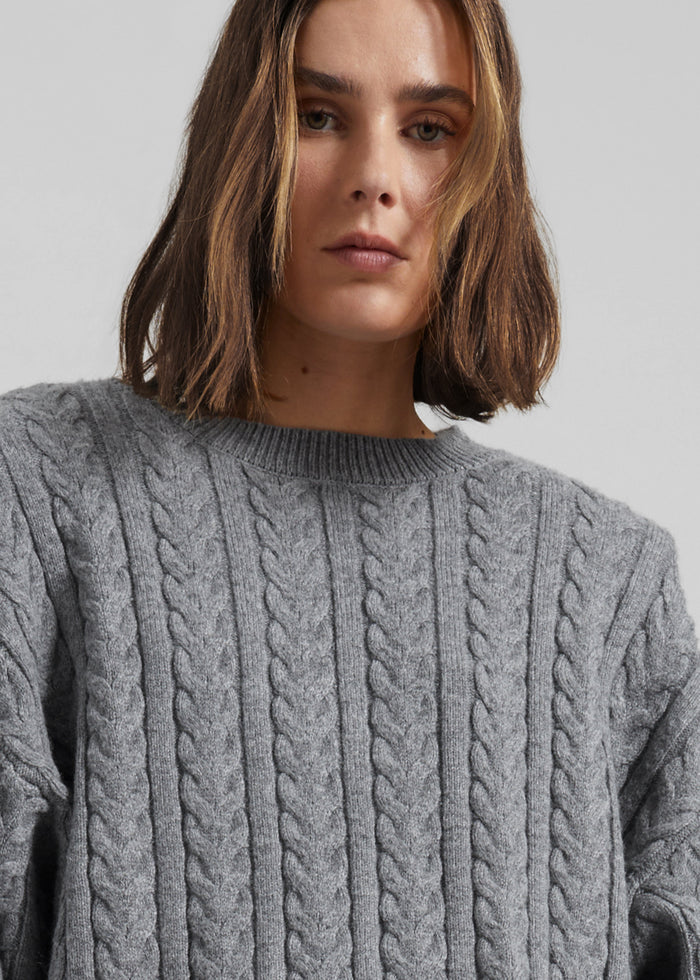 Karmoy Cable Knit Padded Sweater - Grey