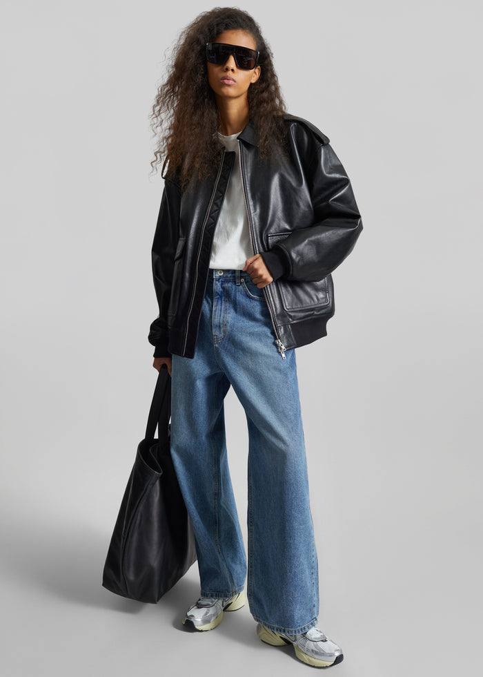 Kenny Tapered Leg Jeans - Medium Wash