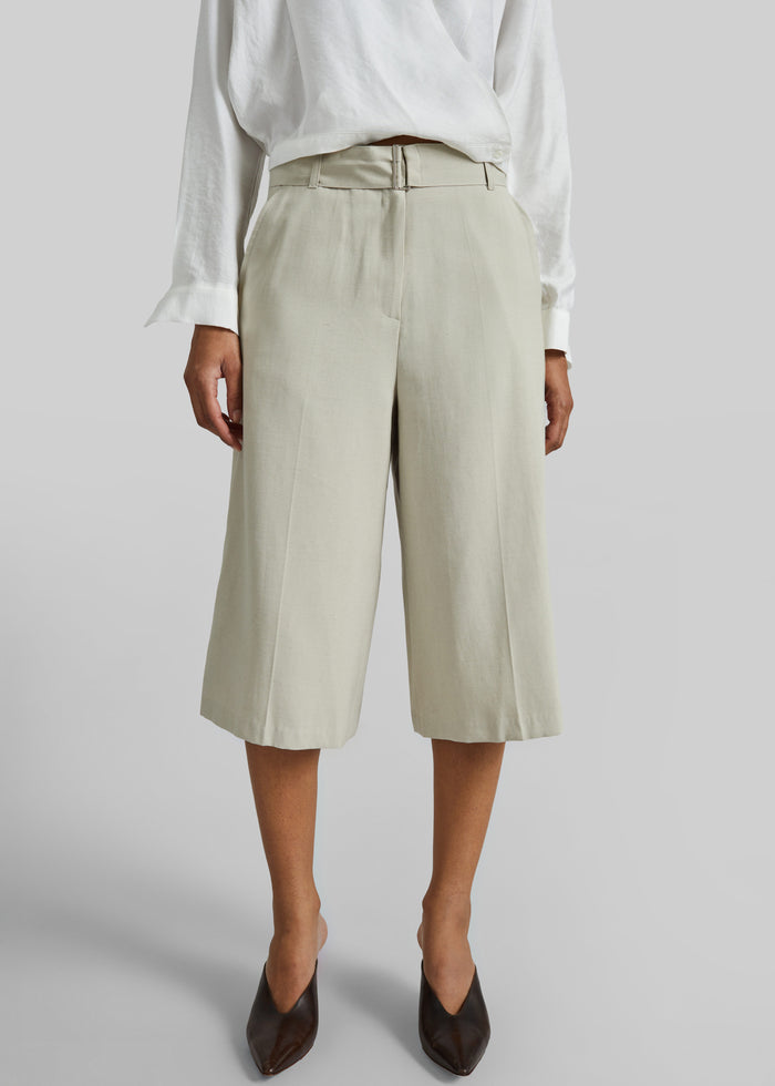 Lavre Belted Bermuda Shorts - Beige Melange