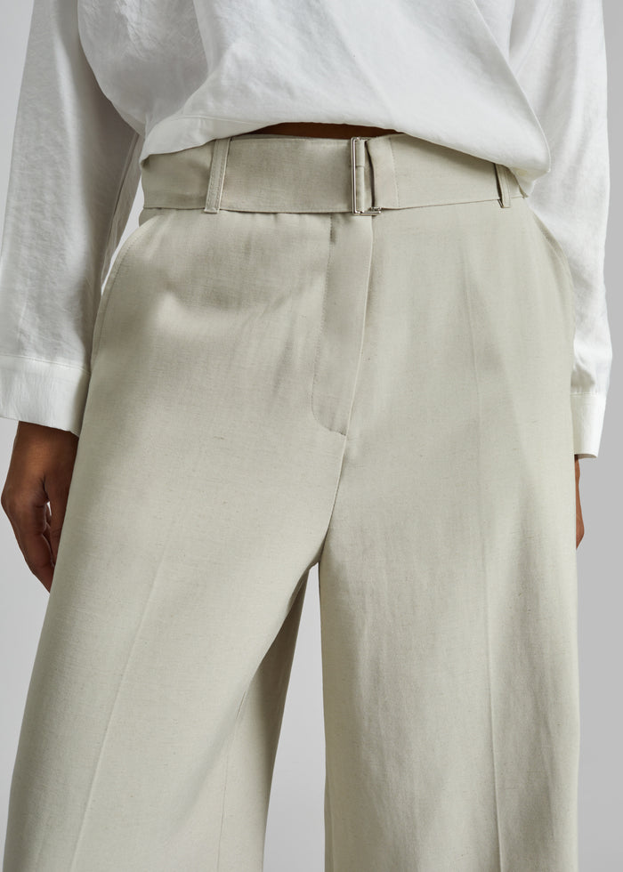 Lavre Belted Bermuda Shorts - Beige Melange