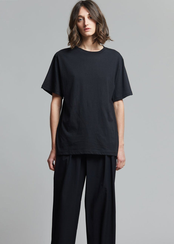 Lilou Simple Tee - Black top The Frankie Shop