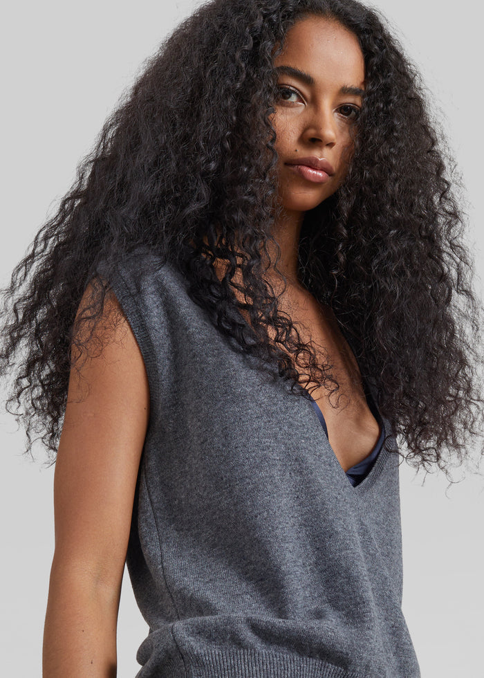 Lizan Deep V Neck Knit Vest - Dark Grey