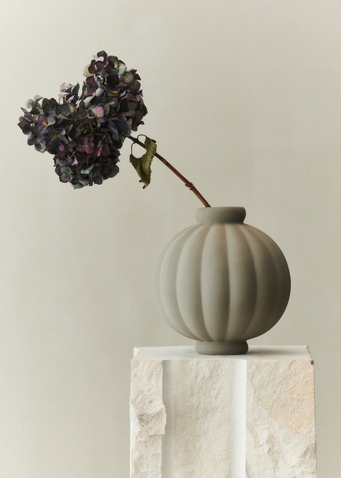 Louise Roe Ceramic Balloon Vase 01 - Sanded Grey