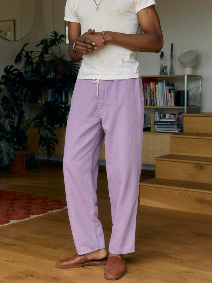 Black lounge pant in lilac