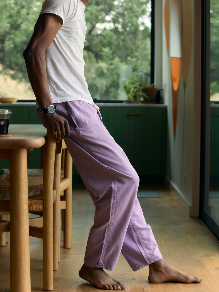 Black lounge pant in lilac