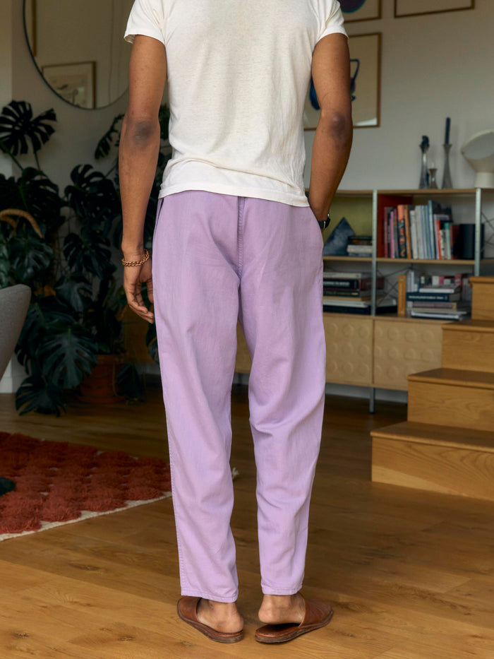 Black lounge pant in lilac