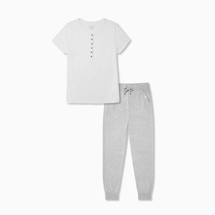 Mama Tee & Joggers Outfit