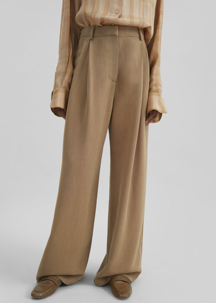 Marfa Linen Pleated Trousers - Camel