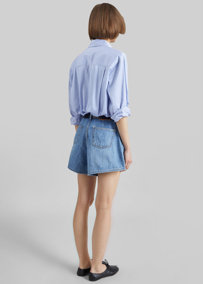 Mojave Pleated Denim Shorts - Medium Wash