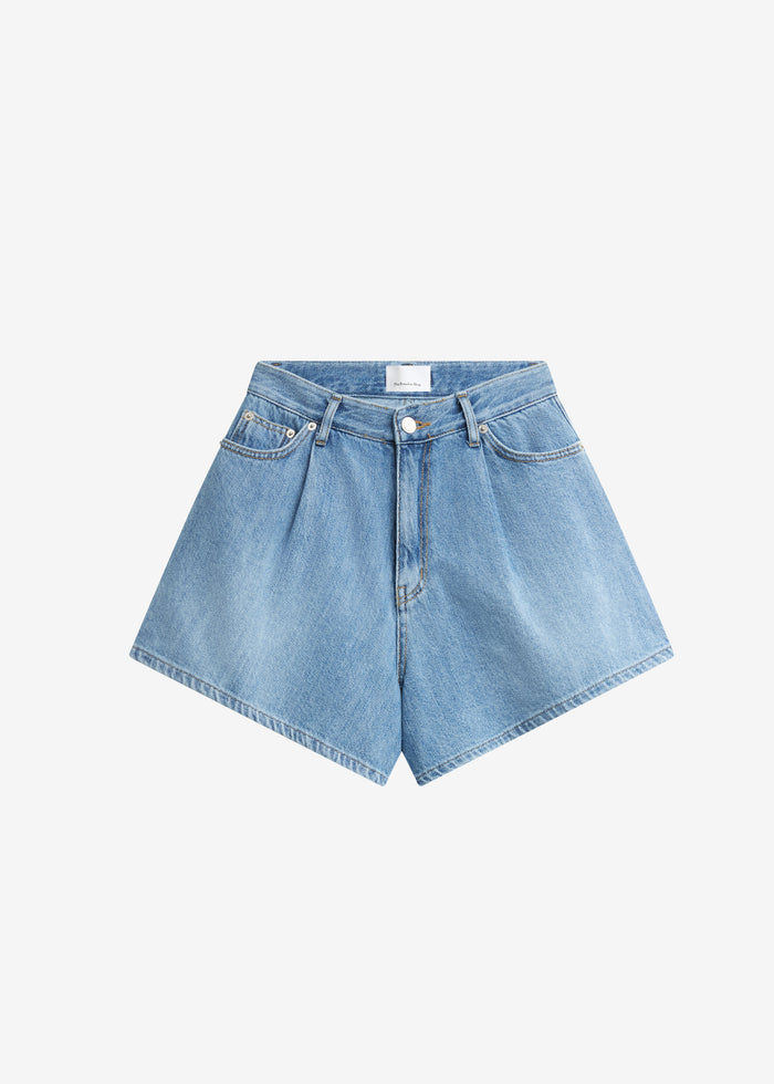 Mojave Pleated Denim Shorts - Medium Wash