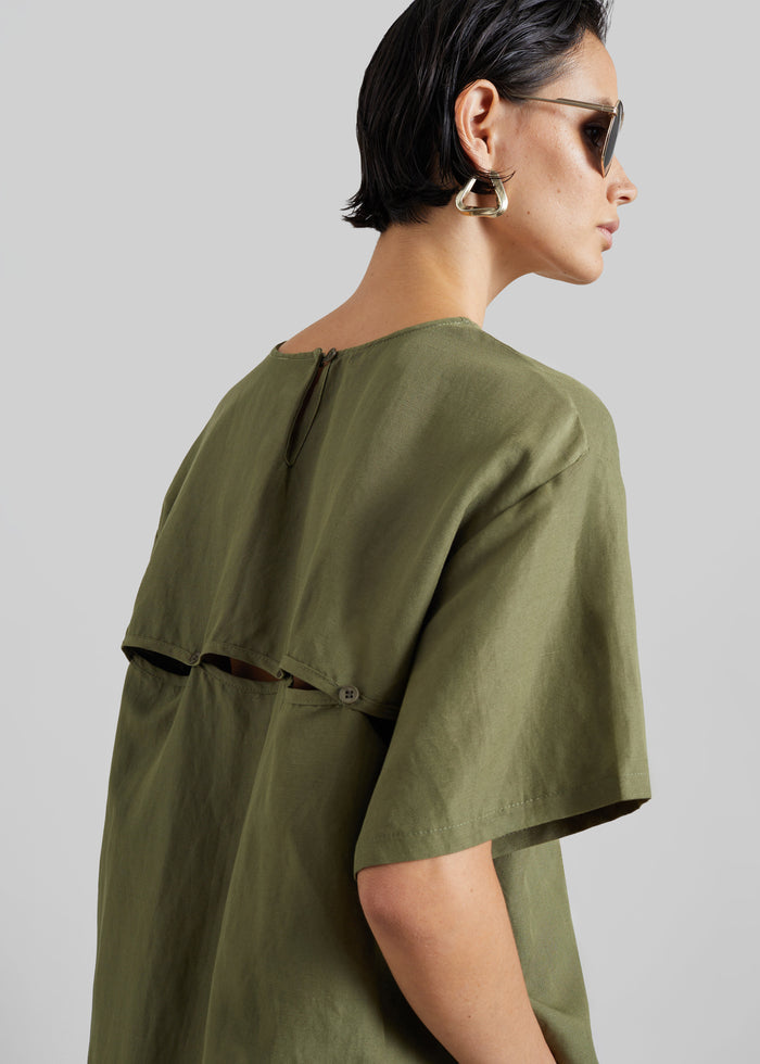 Morat Linen Back Button Top - Olive