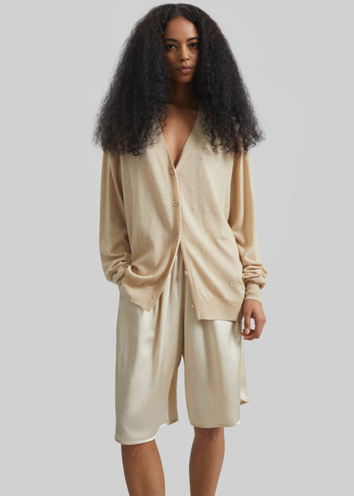 Nelis Silk Bermuda Shorts - Champagne