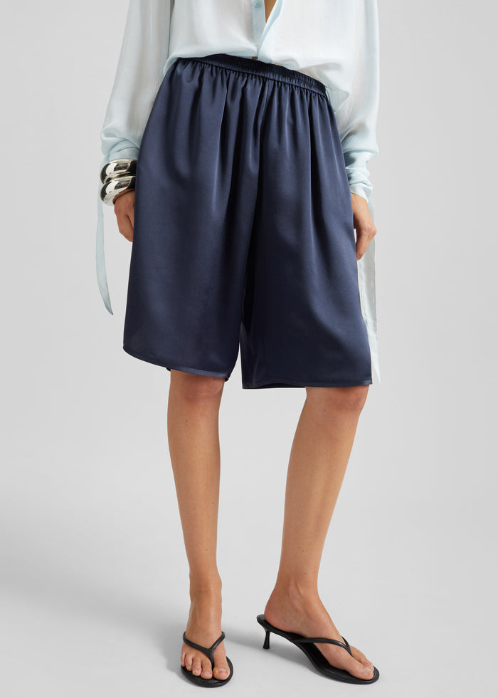 Nelis Silk Bermuda Shorts - Navy