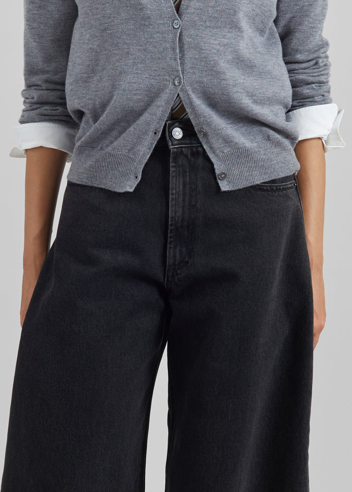 Nick Barrel Leg Jeans - Black Wash