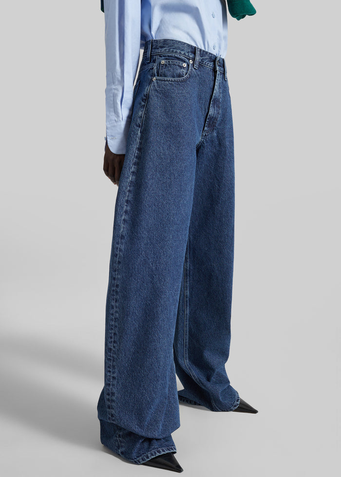 Nick Barrel Leg Jeans - Medium Wash