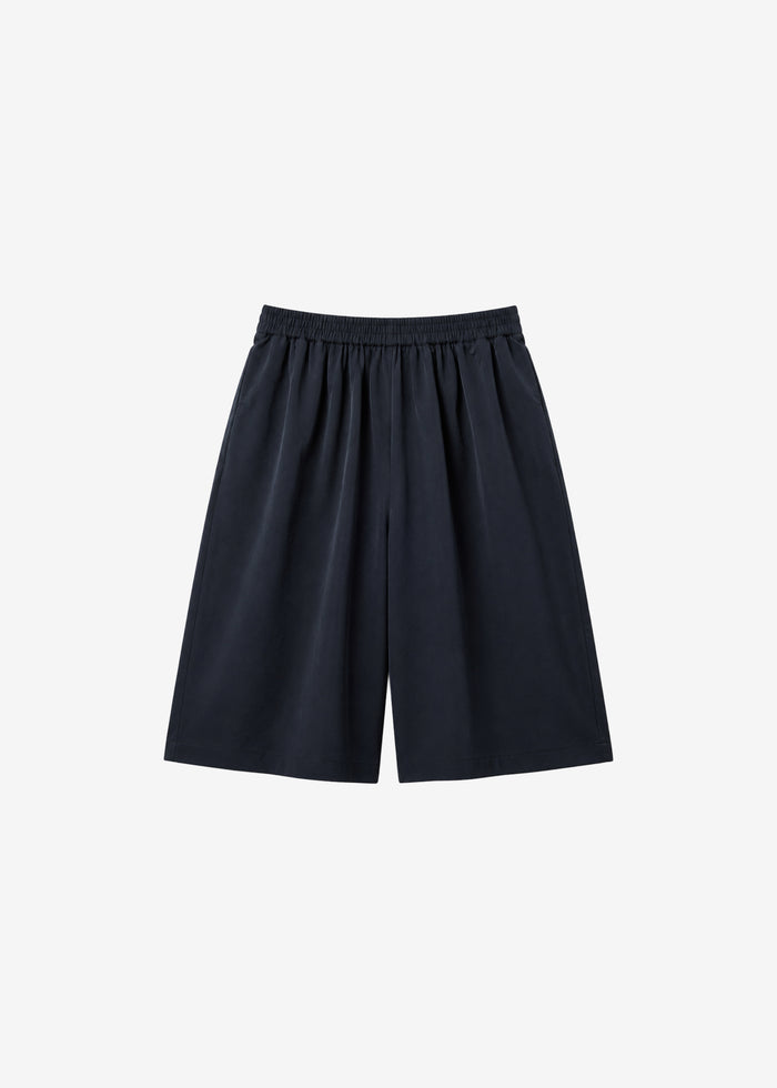 Olyne Satin Wide Bermuda Shorts - Black