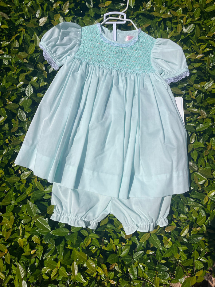 Petit ami smocked