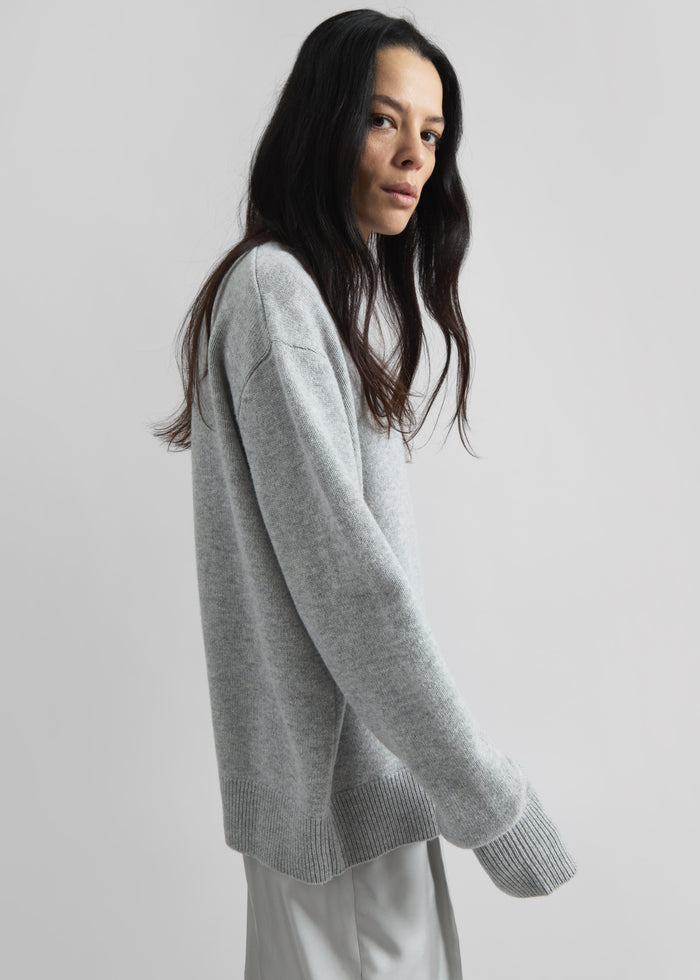 Quinton Crew Neck Sweater - Light Grey