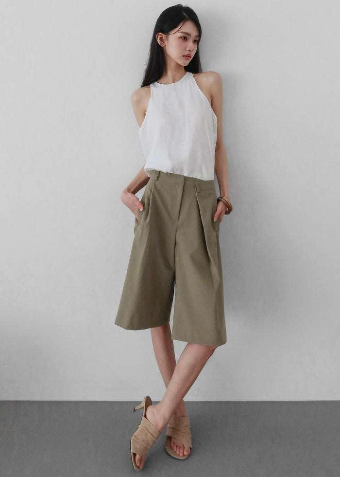 Rove Pleated Bermuda Shorts - Olive
